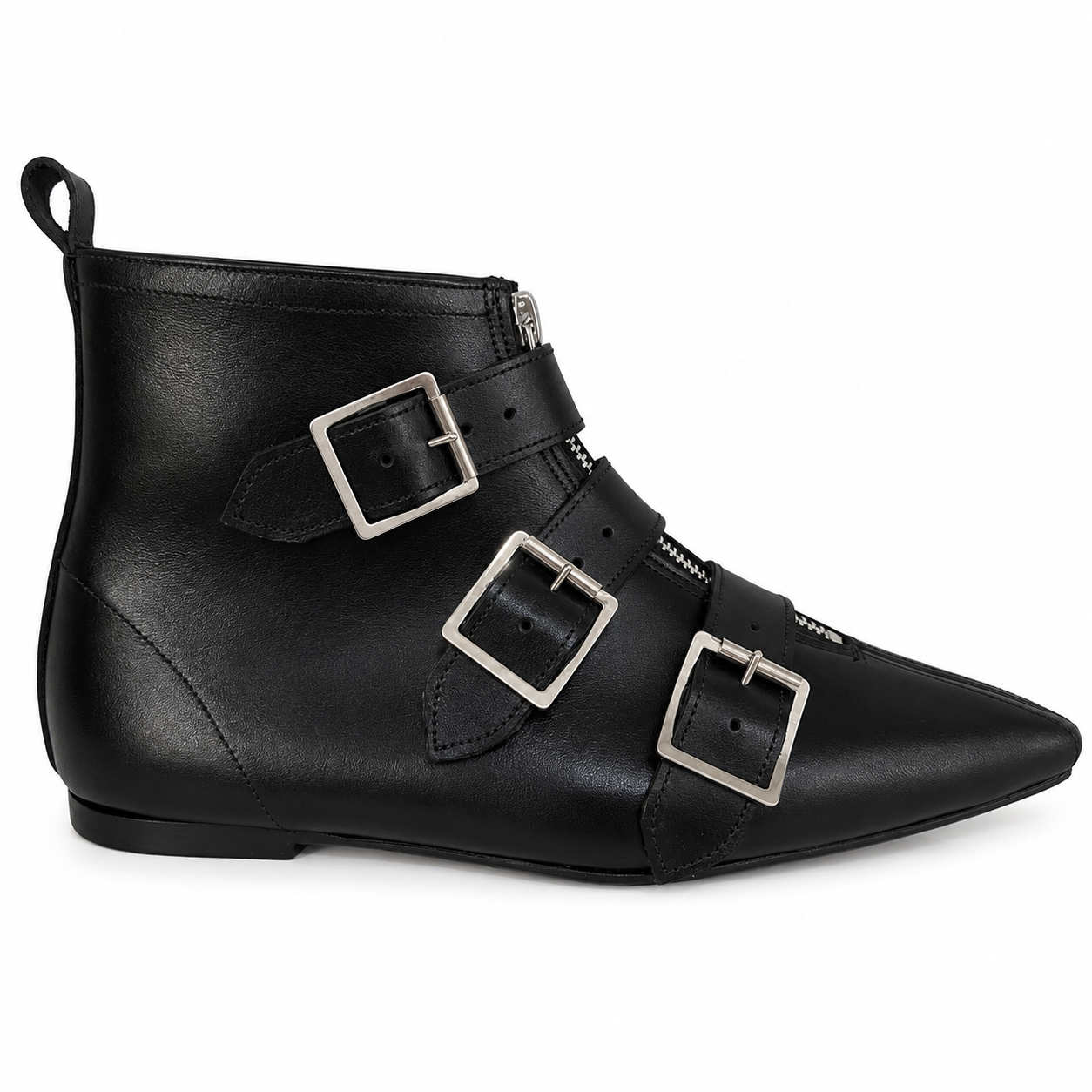 Thea - 3 Big Buckle Pike