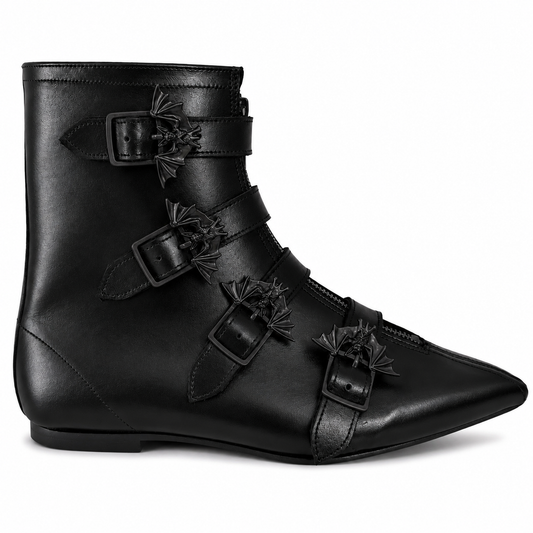 Evie - 4 Bat Buckle Pike (Black Edition)
